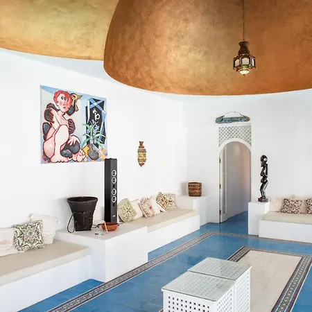 8br, Sea Views, Walk To The Beach, Pool *