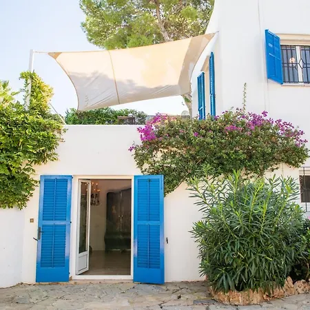 Villa 8Br, Sea Views, Walk To The Beach, Pool