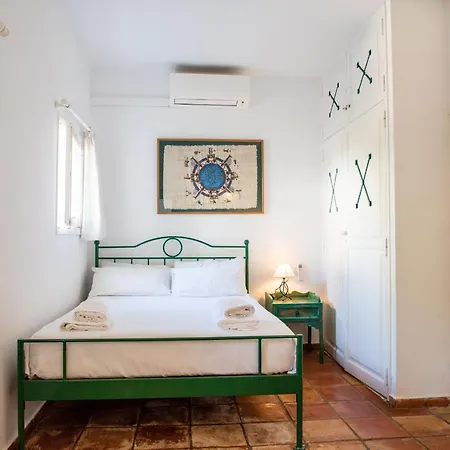 Villa 8Br, Sea Views, Walk To The Beach, Pool *