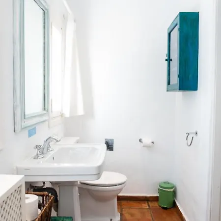 Вилла 8br, Sea Views, Walk To The Beach, Pool *